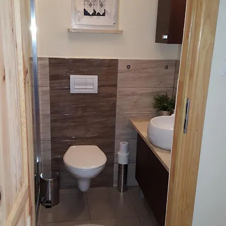 Dom Na Labedziej Tatil Evi Charzykowy